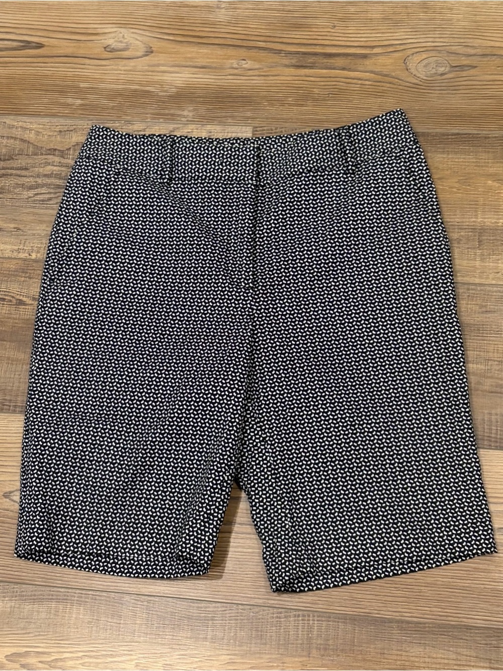 J. McLaughlin Black and White geometric micro-pattern Bermuda Shorts